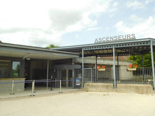 Ascenseur Incliné-罗卡马杜尔必去景点