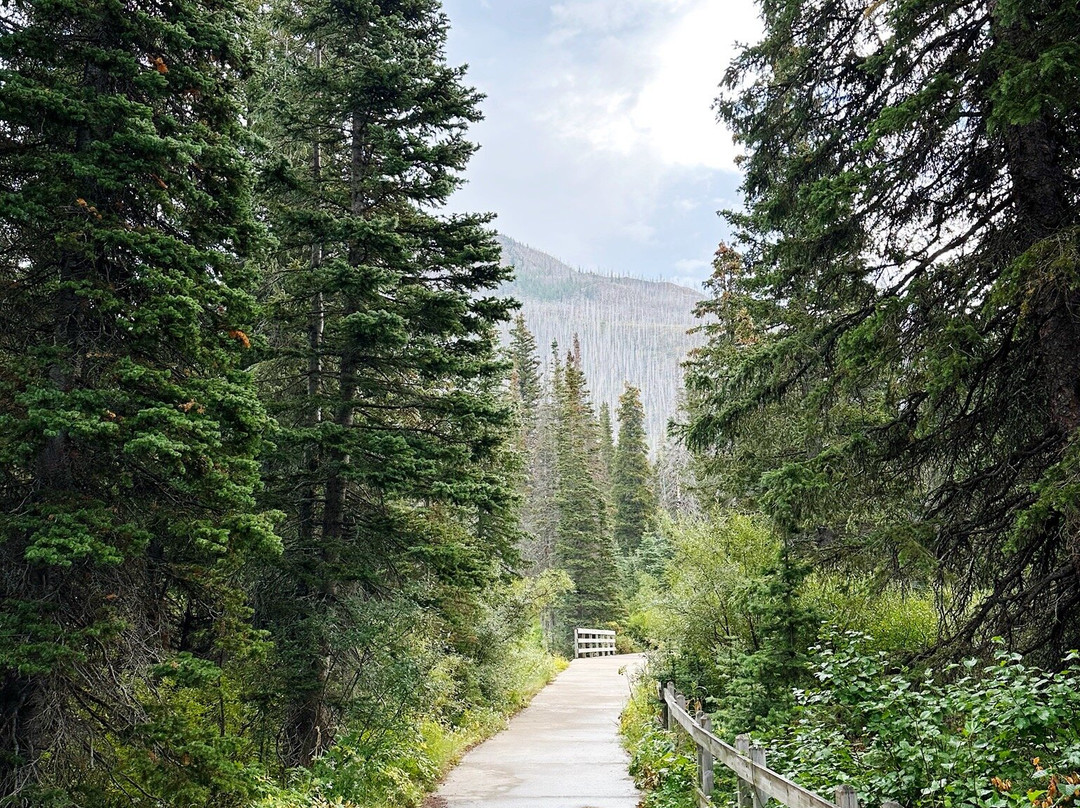 卡梅隆湖-沃特顿湖国家公园必去景点