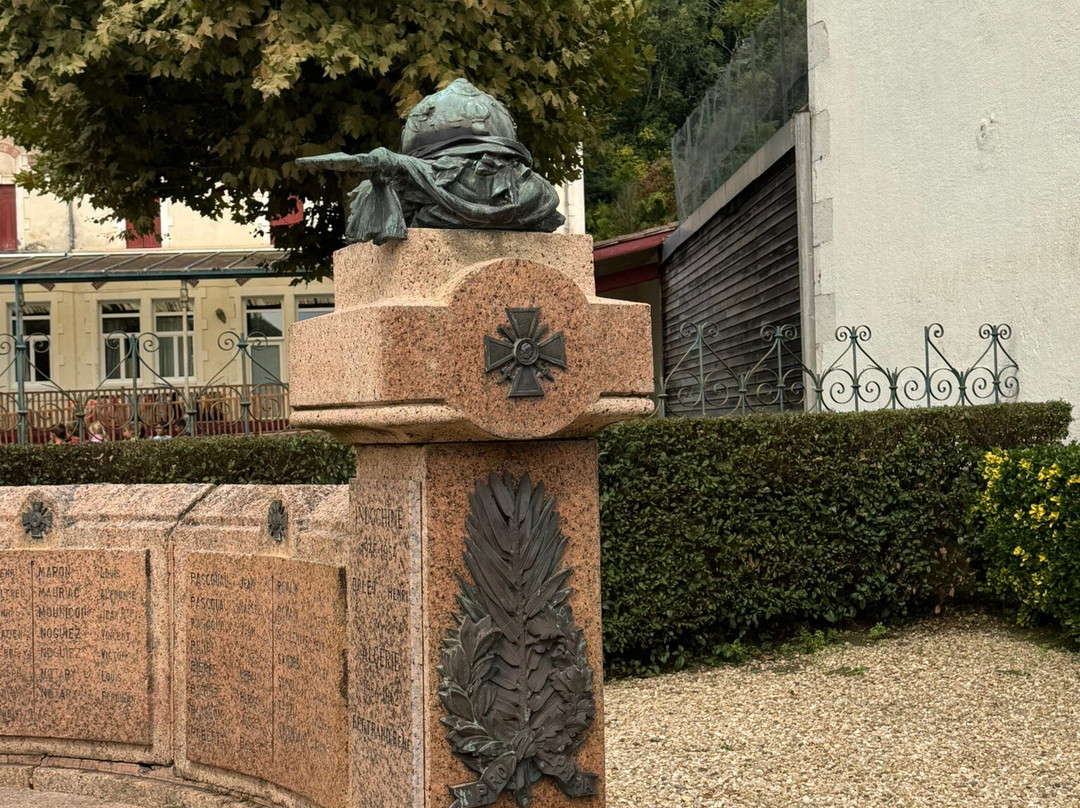 Monument aux Morts-Peyrehorade必去景点