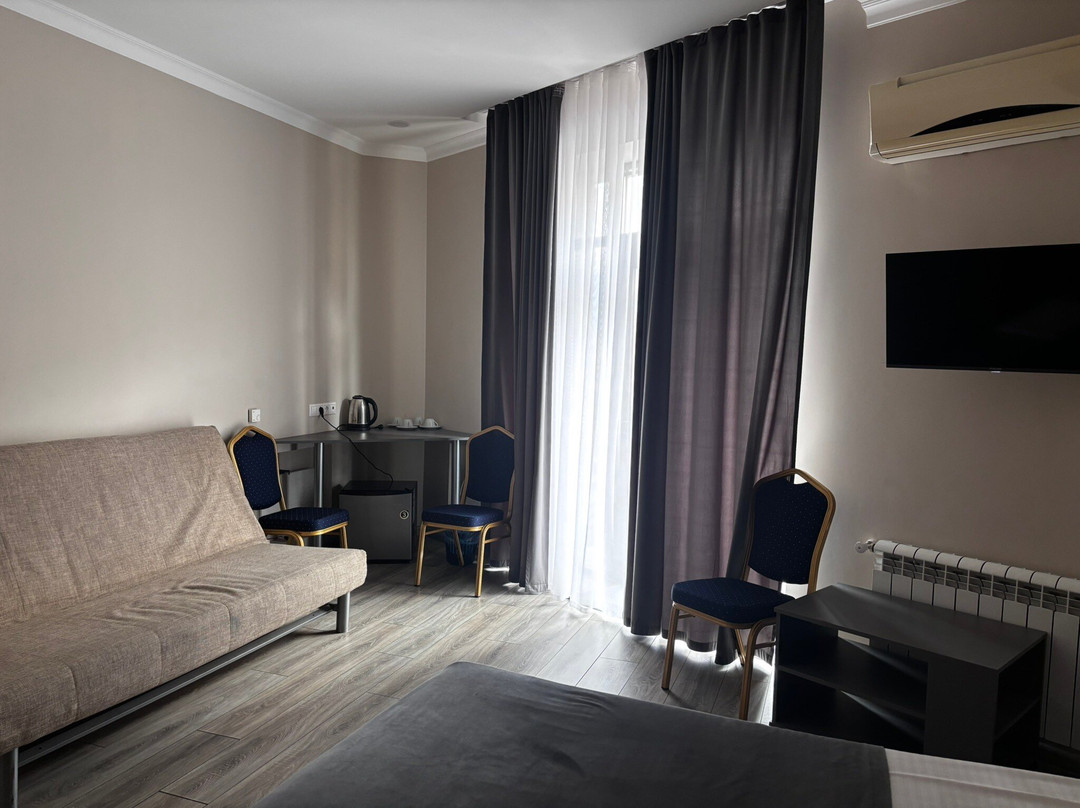 Aristol Hotel主图