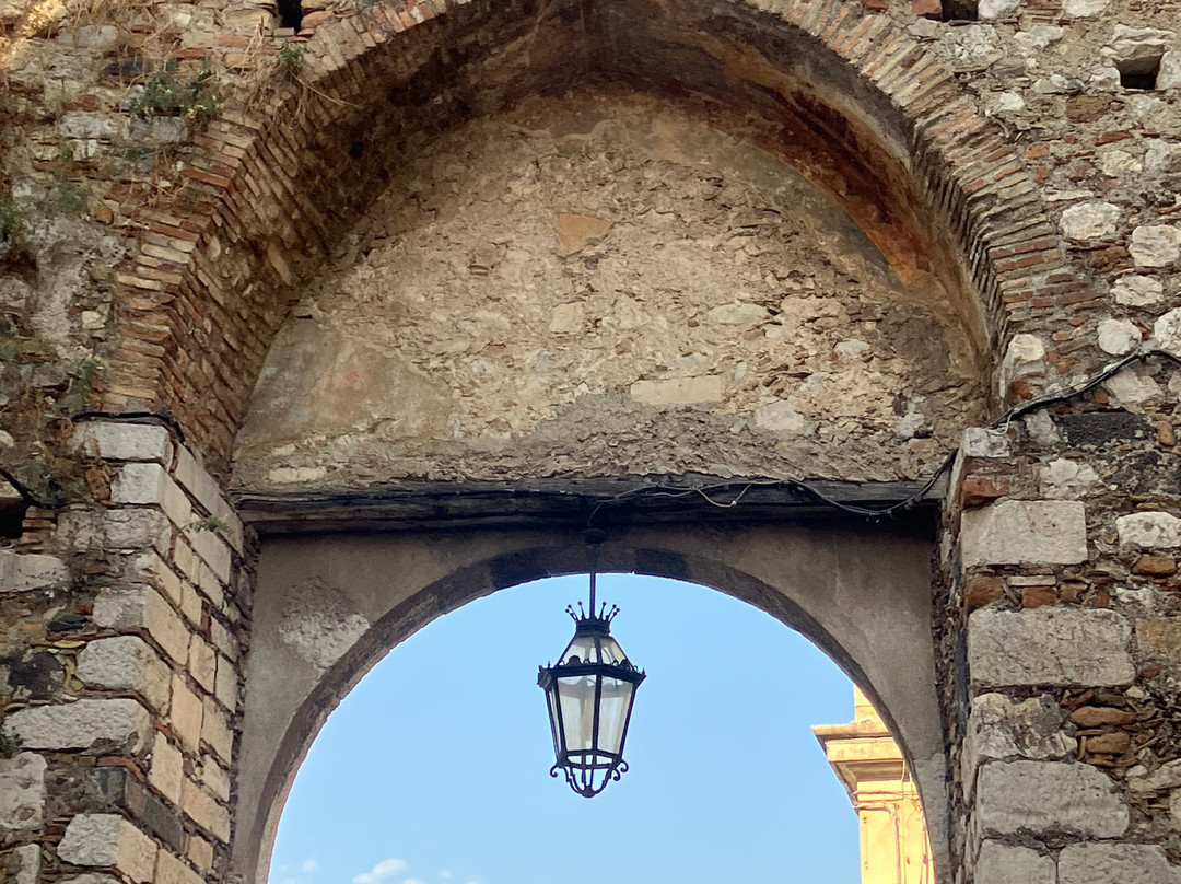 Porta Catania di Taormina-陶尔米纳必去景点