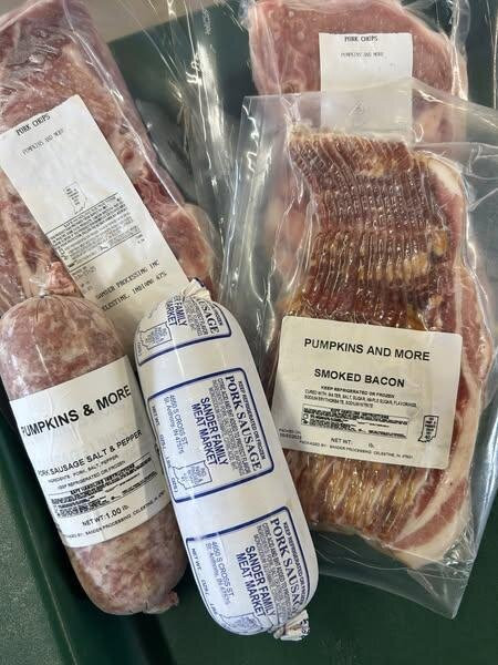 Ferdinand旅游景点-Pumpkins And More Farm Market