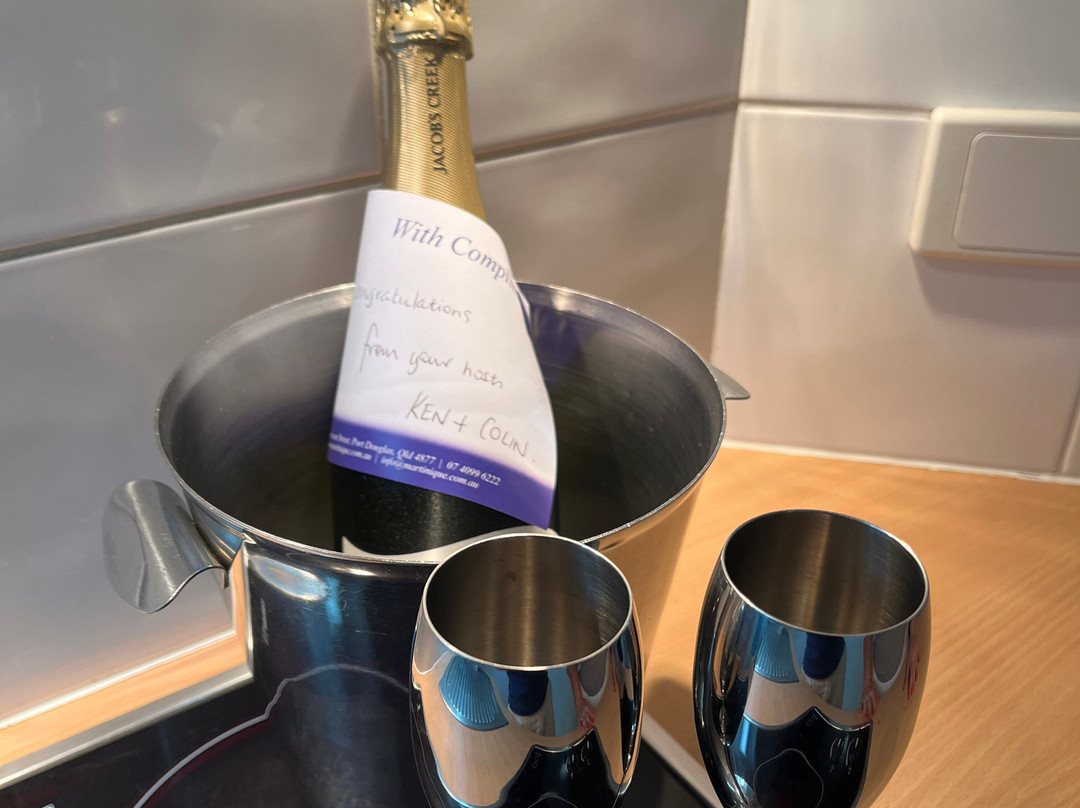 马克罗森马提尼克酒店主图