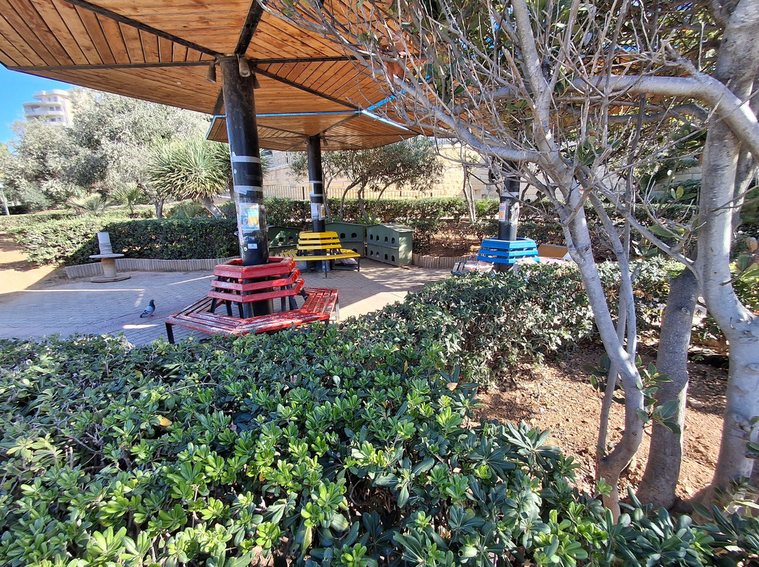 Independence Gardens-斯利马必去景点