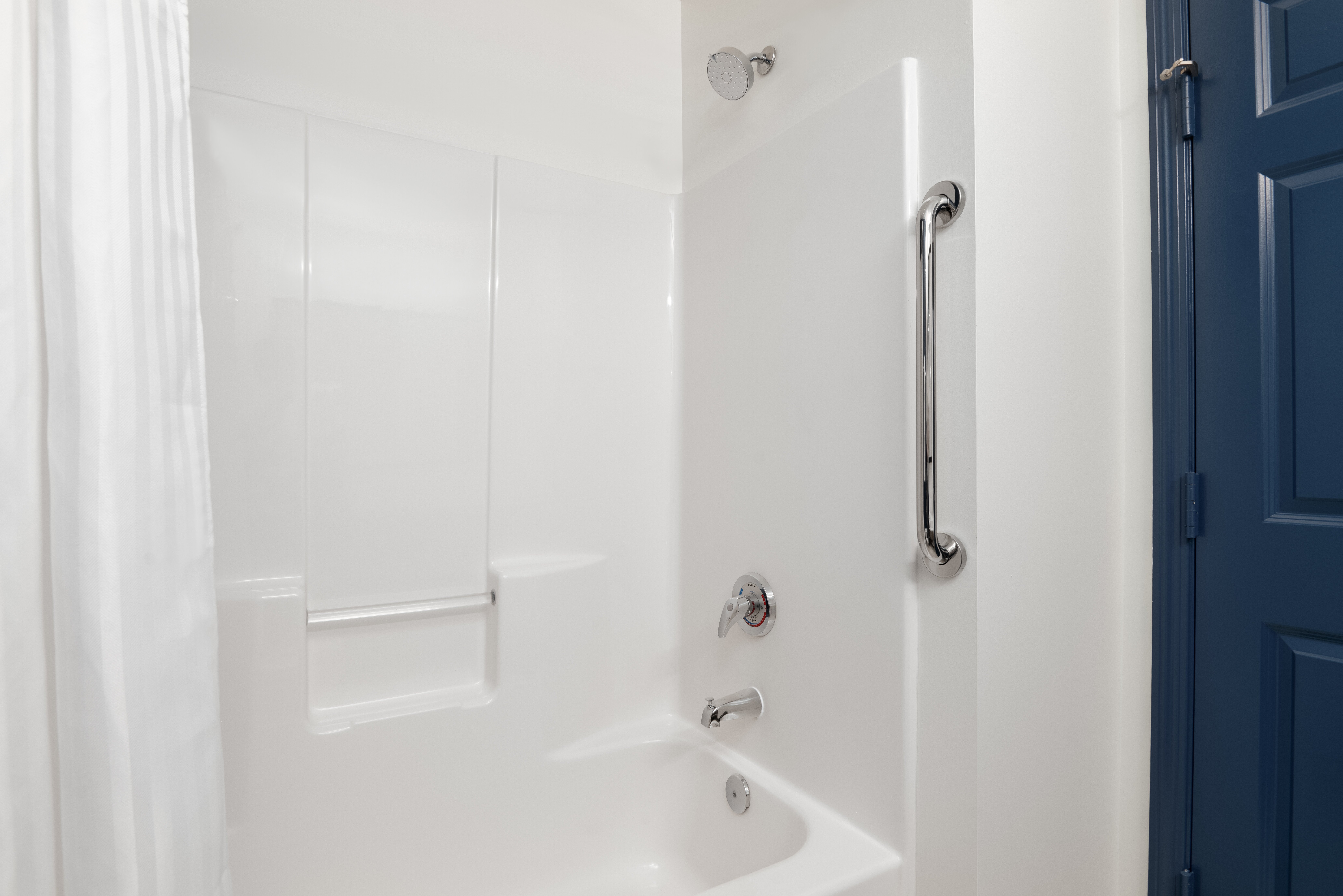 萨默维尔江山旅馆及套房-浴室