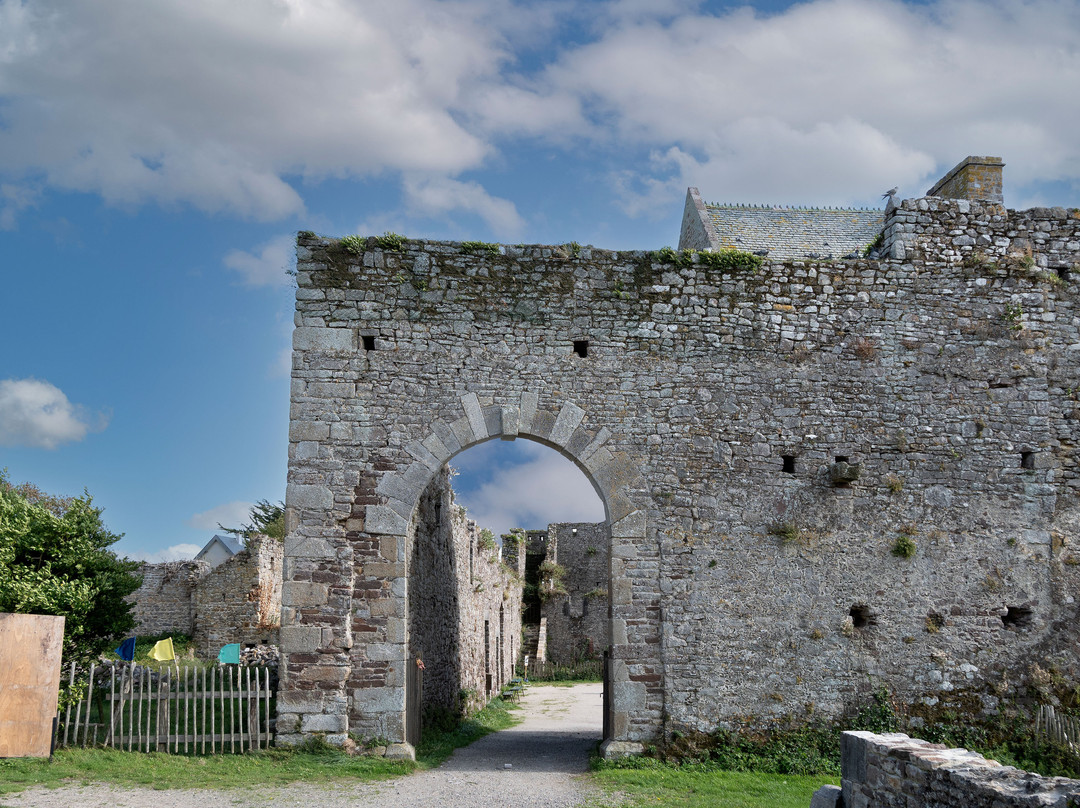 Château médiéval-Regneville-sur-Mer必去景点