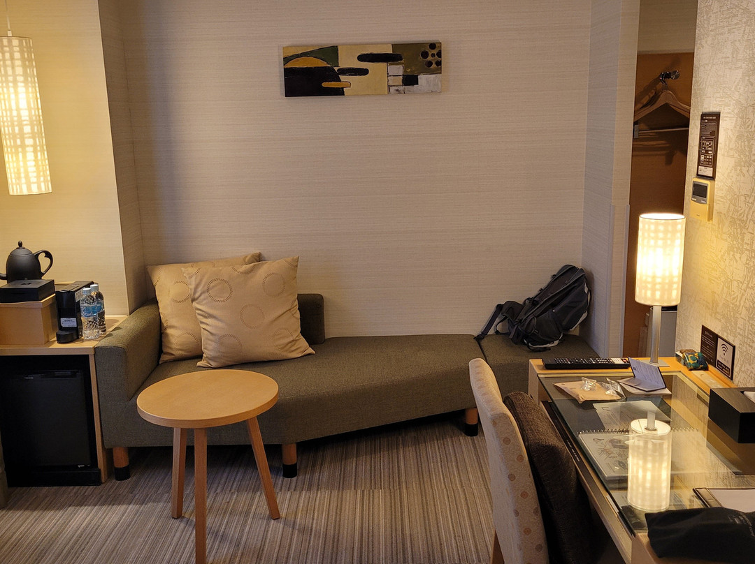 金泽三位神大酒店主图