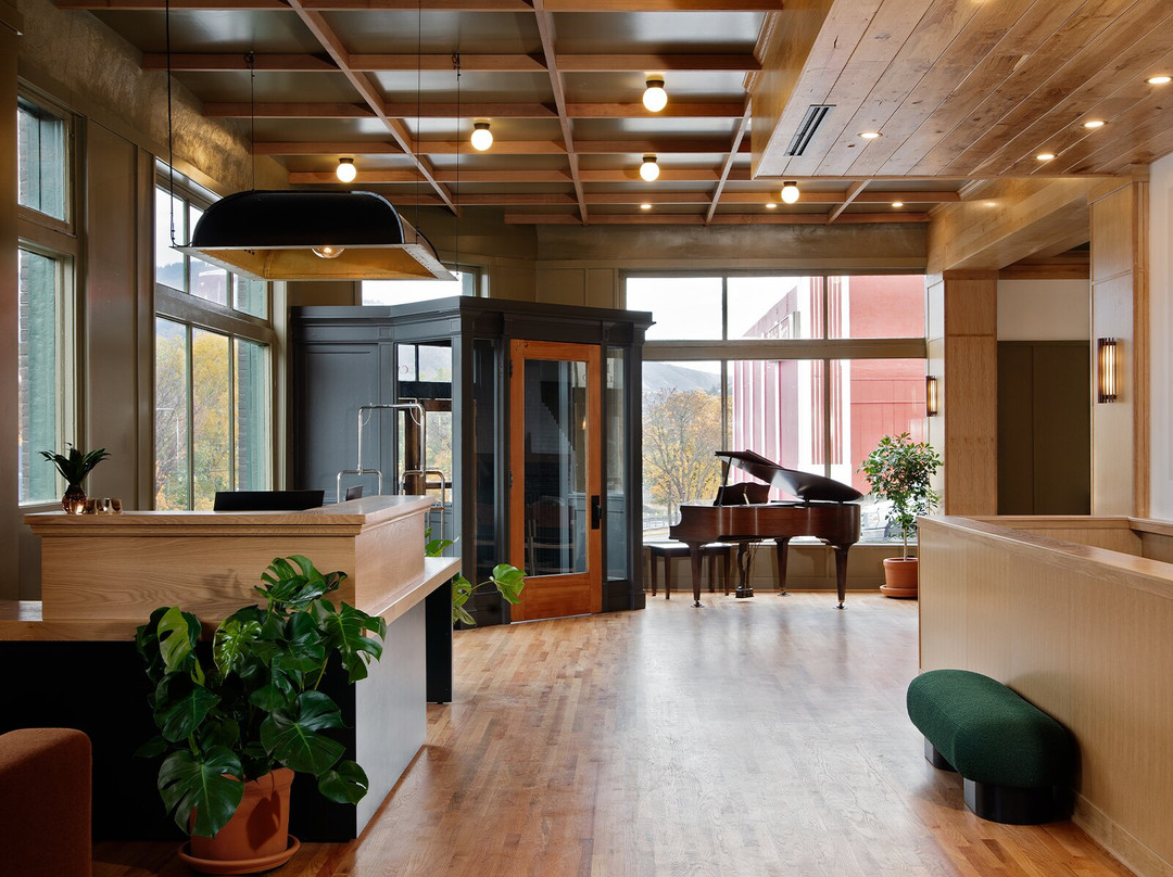 Lightwell Hotel & Spa