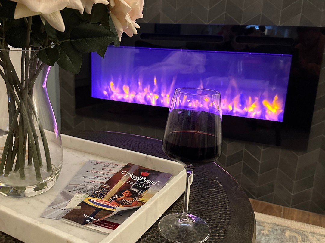 The Jarvis At 220主图