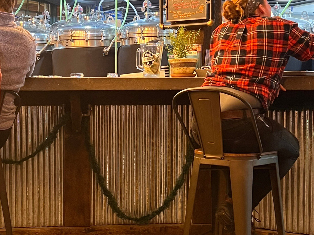 Footbridge Brewery-布斯贝港必去景点