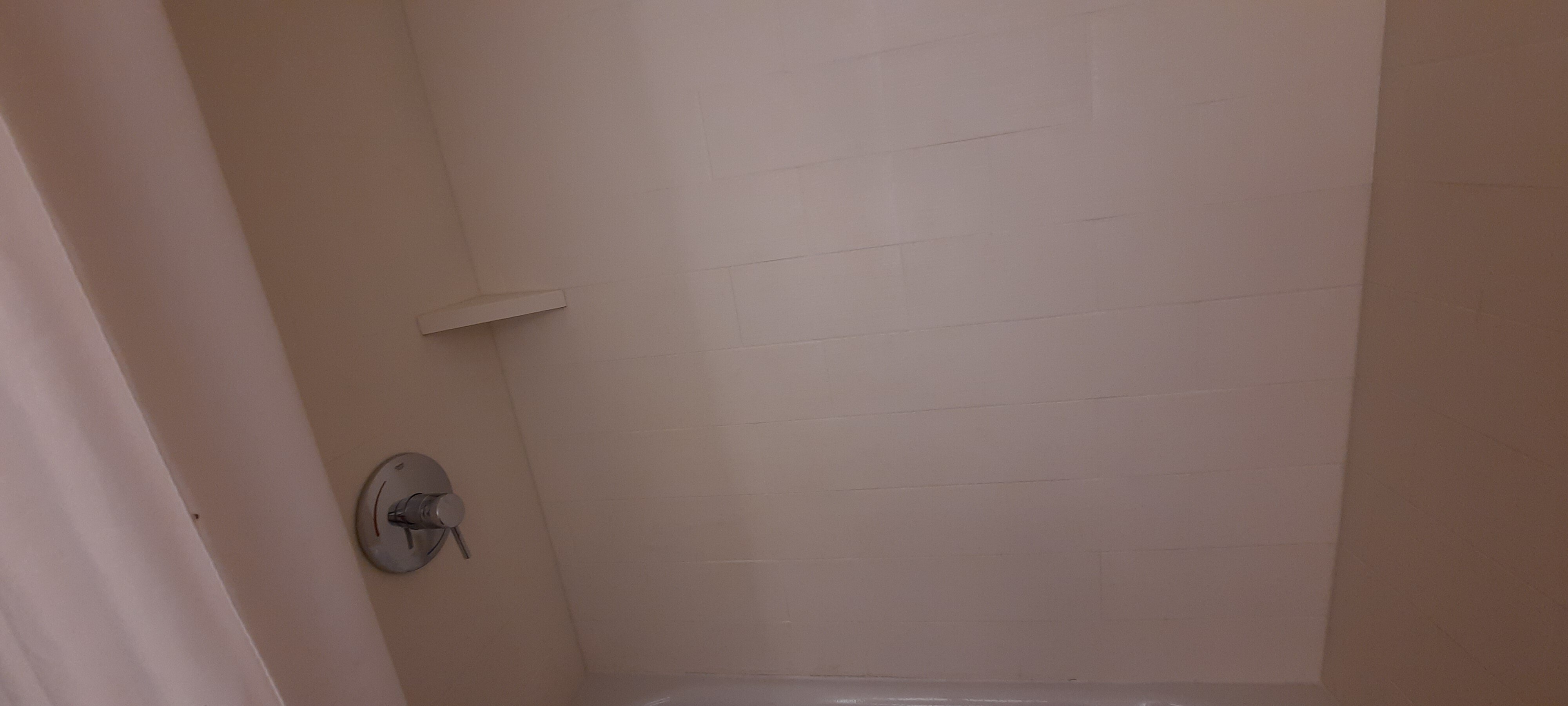 Wingate by Wyndham Chantilly / Dulles Airport-浴室