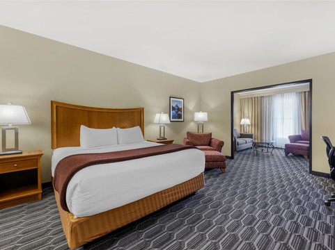 Pecos酒店住宿-Best Western Plus Swiss Chalet Hotel & Suites