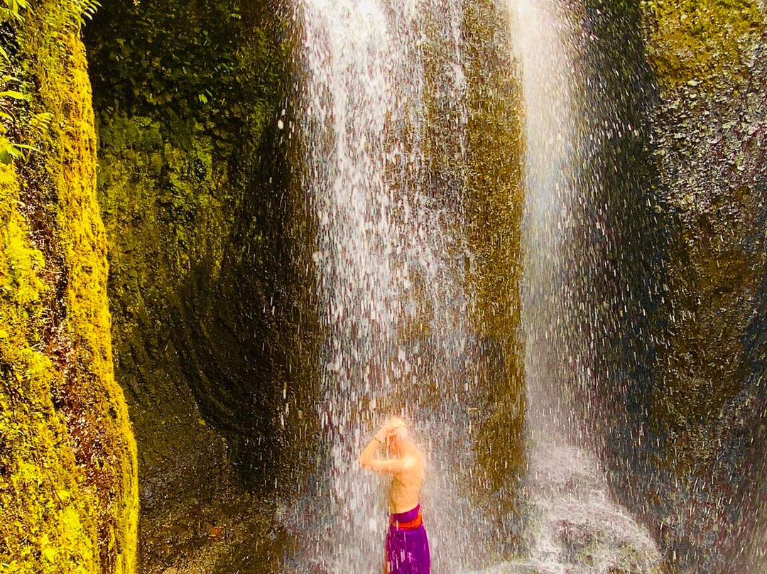 Bob Bali-罗威那海滩必去景点