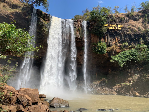 Phu Cuong Waterfall-百里居必去景点