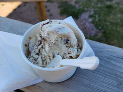 Lighthouse Ice Cream Parlour-Neil's Harbor必去景点