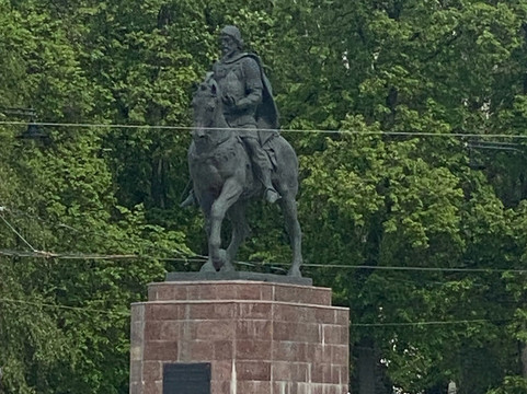 Monument to the Prince Oleg Ryazanskiy-Ryazan必去景点