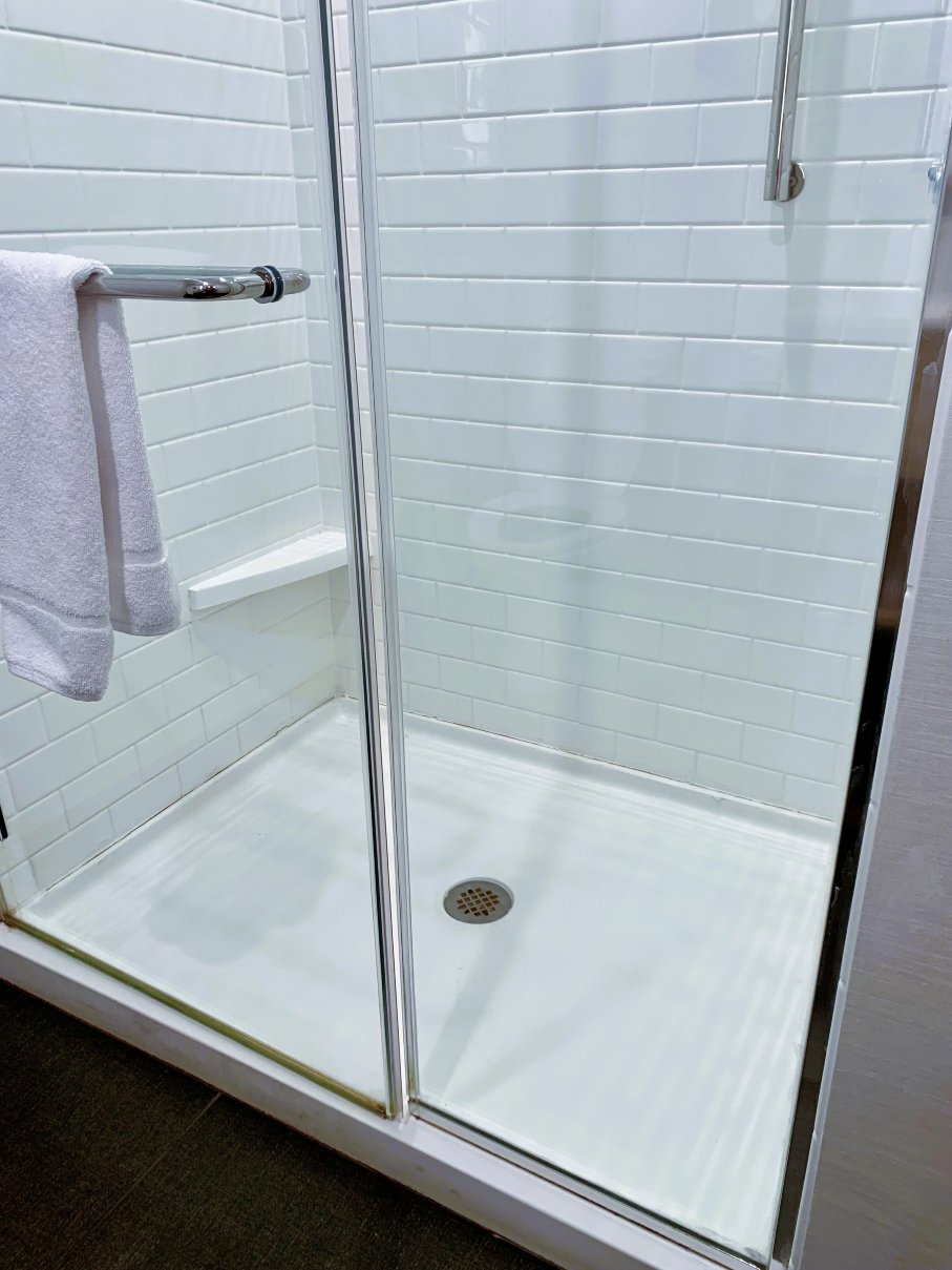 图珀洛希尔顿Tru酒店-浴室