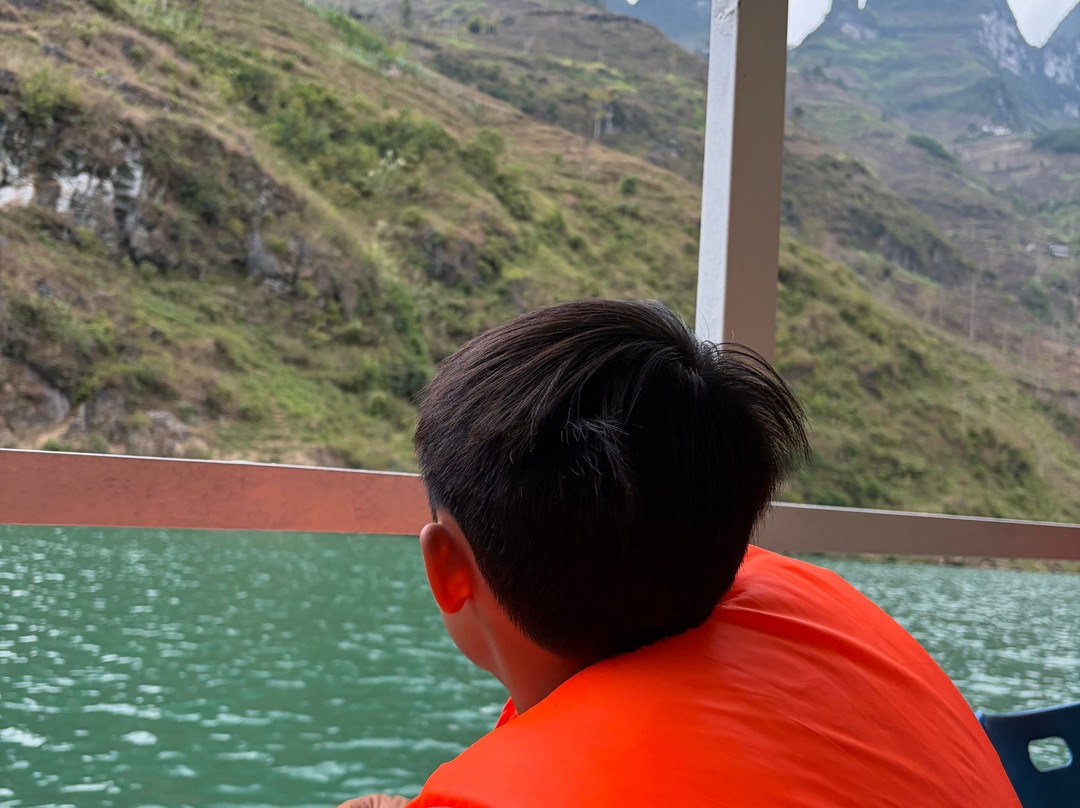 Ha Giang Open Tour- OHC Travel ( Ha Giang & Cao Bang Loop Tour)-Hoan Kiem必去景点