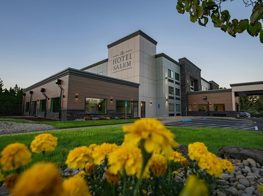 萨勒姆凤凰套房旅馆