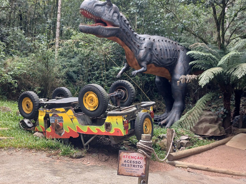 Vale Dos Dinossauros-卡内拉必去景点