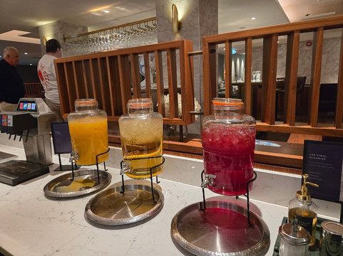 No1 Lounge - Gatwick North-霍利必去景点