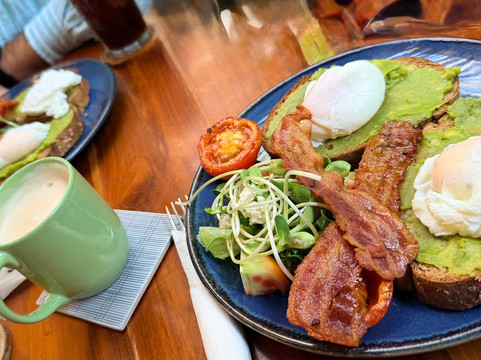 Hidden Tree Cafe & Restaurant