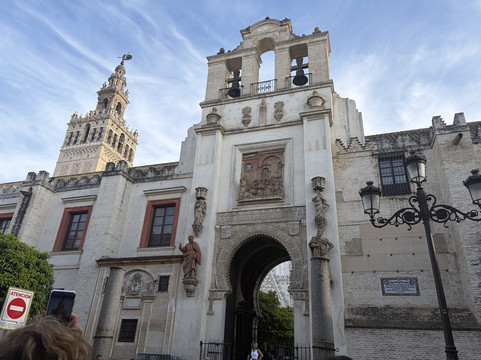 White Umbrella Tours-塞维利亚必去景点