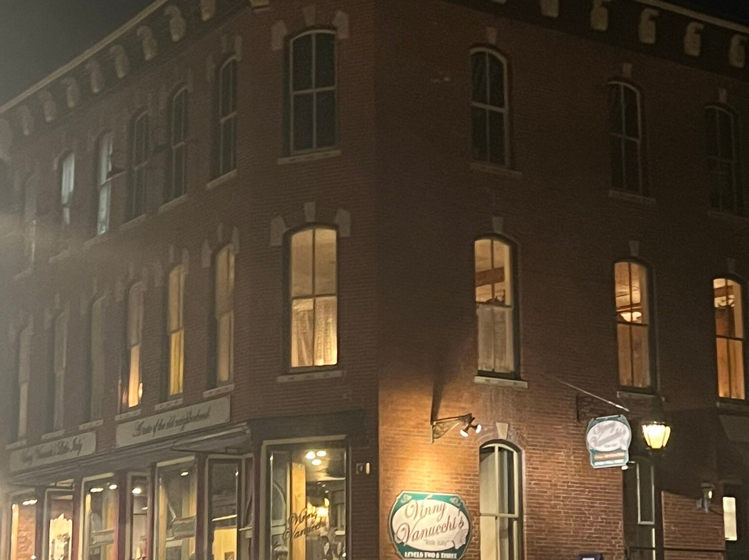 Matthew's Haunted Pub Crawl-加利纳必去景点