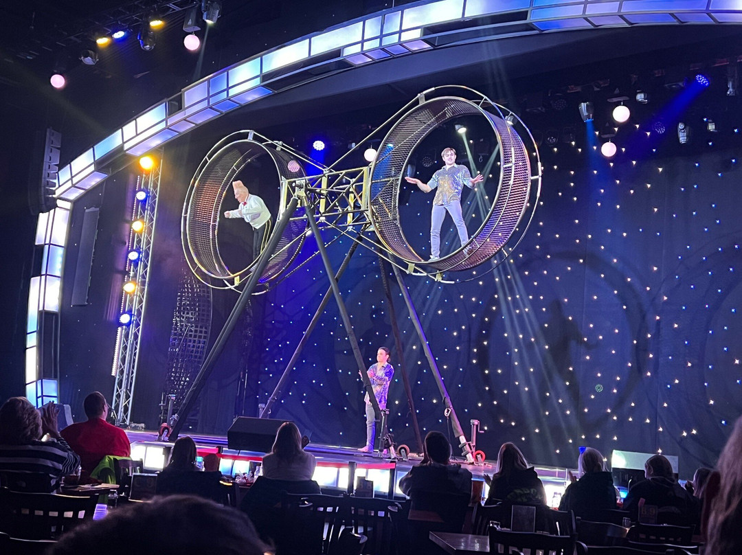 Sneaky Pete's Wild West Dinner Show-威斯康星峡谷必去景点