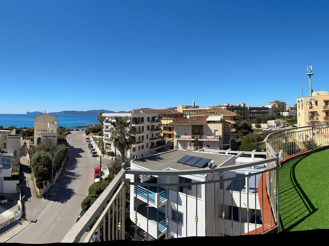 皮拉司别墅酒店主图