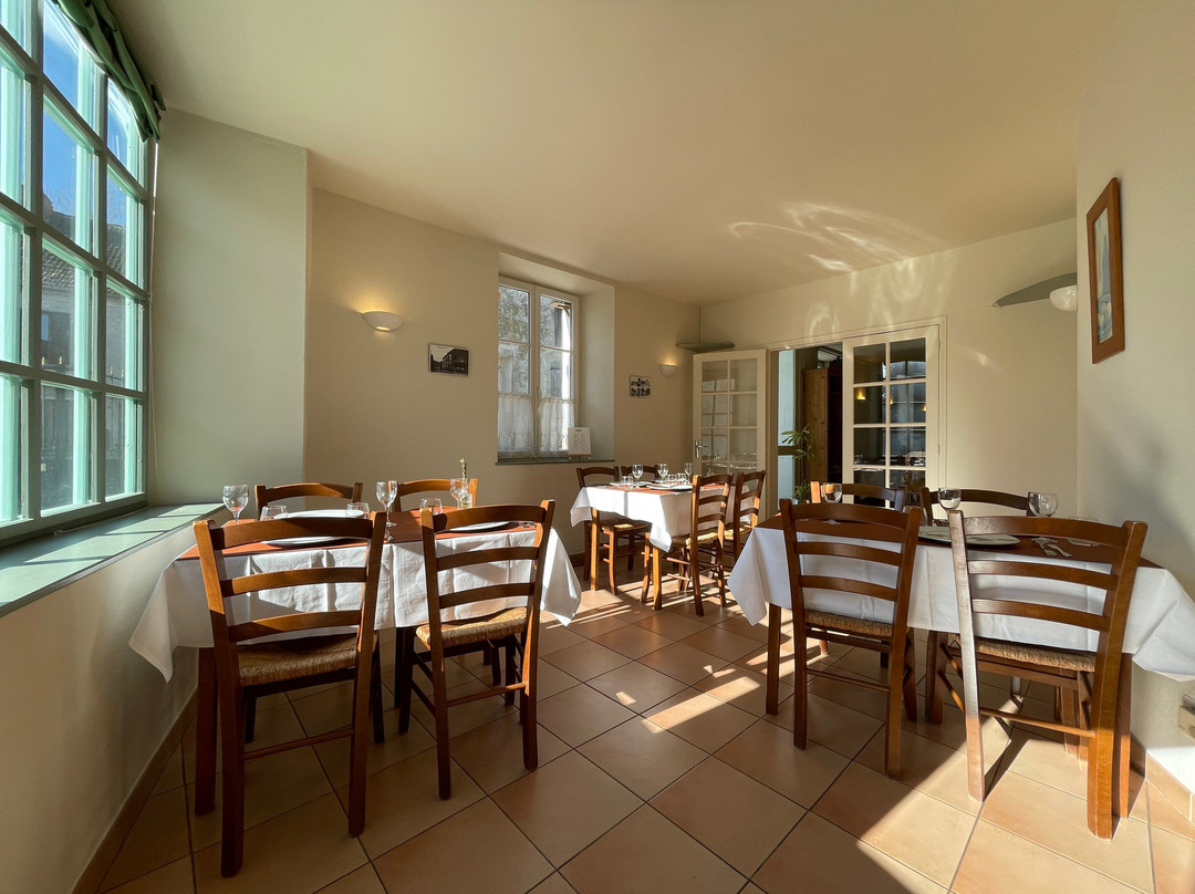 Conde-en-Brie酒店住宿-Auberge de L'Omois