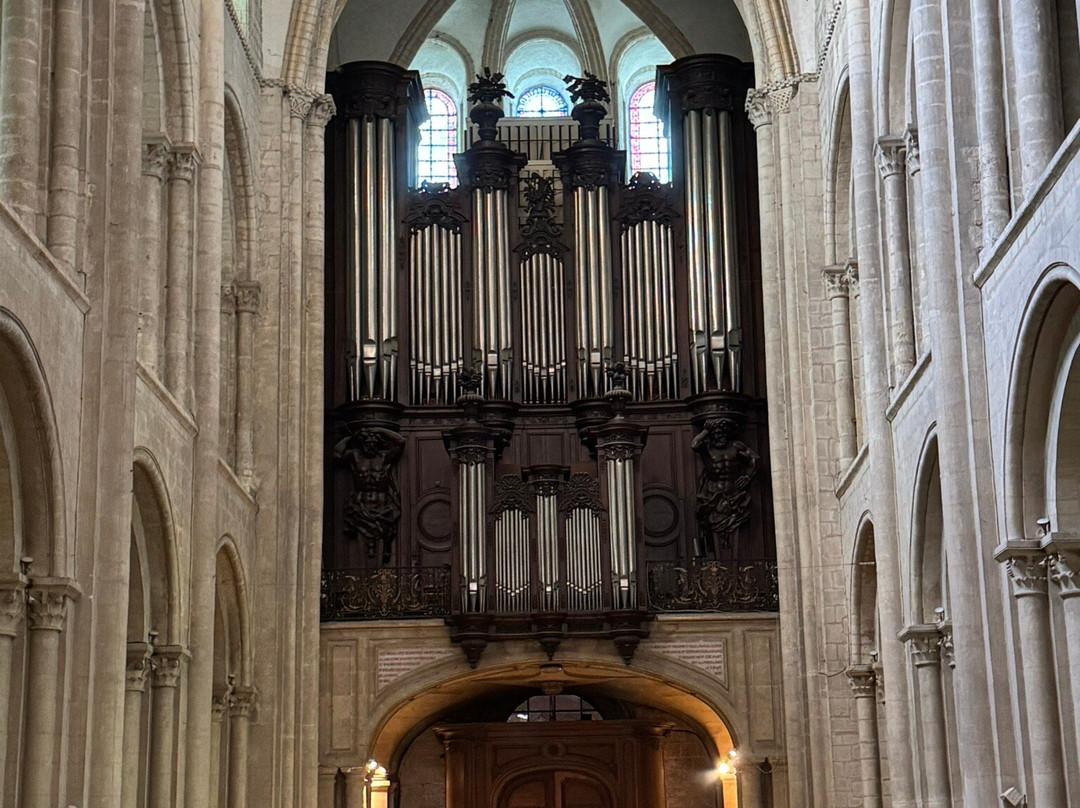Eglise Saint Etienne-卡昂必去景点