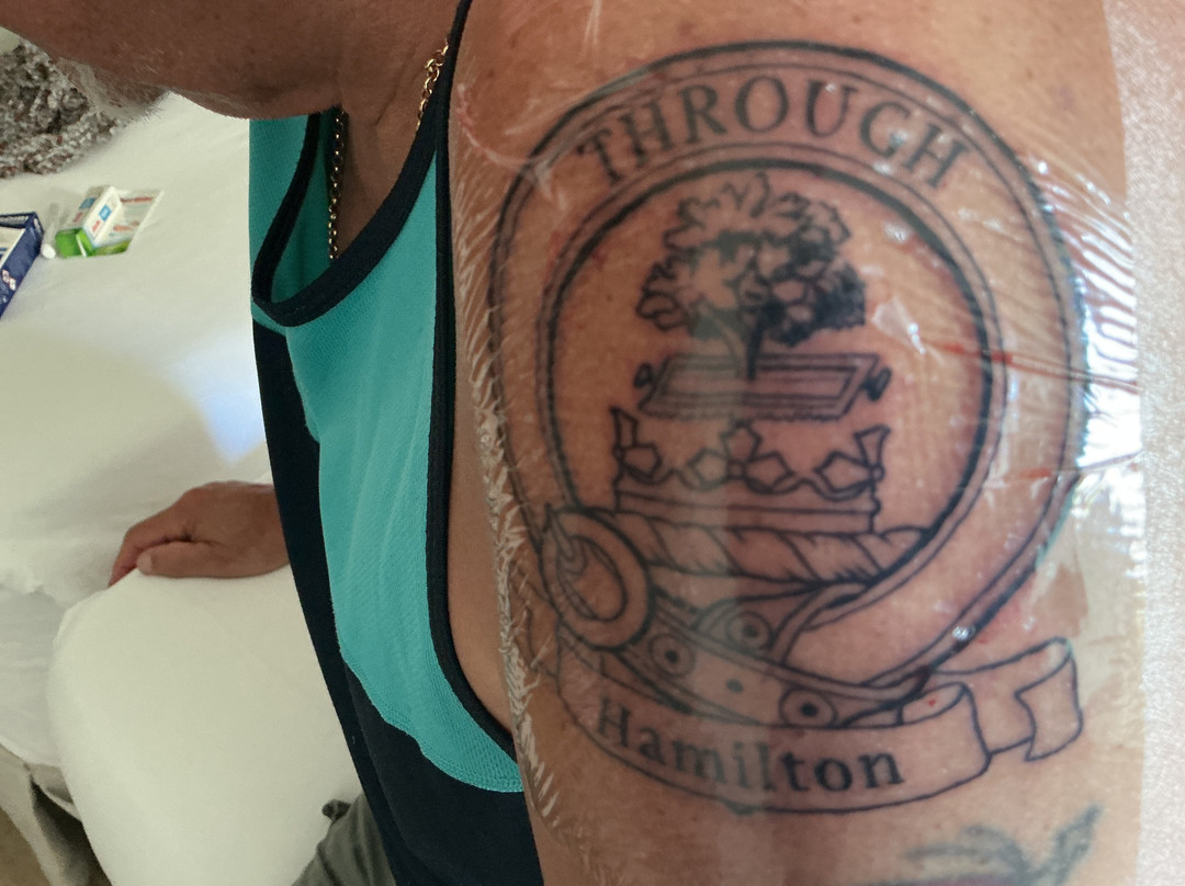 INKspiration Tattoo and Piercing Studio-托雷莫里诺斯必去景点