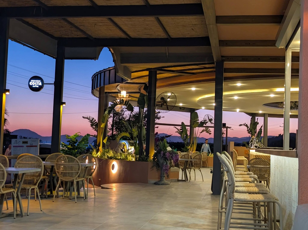 Alia Rastaurant & Bar