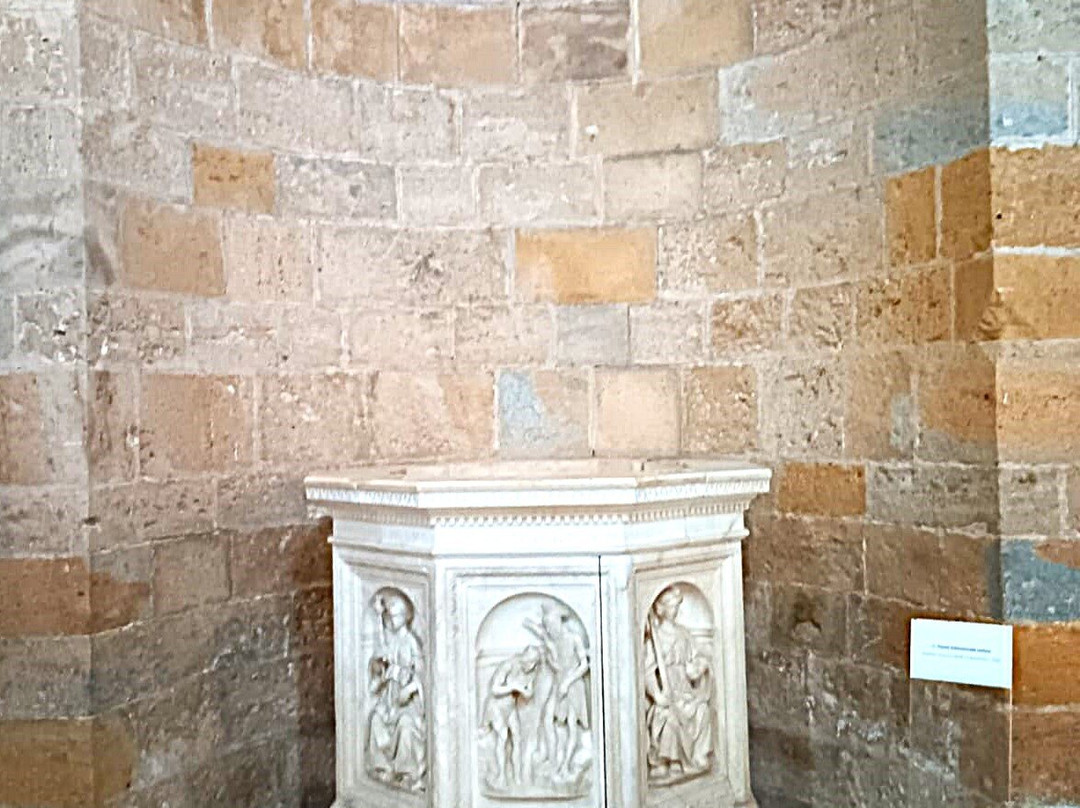 Baptistery-沃尔泰拉必去景点