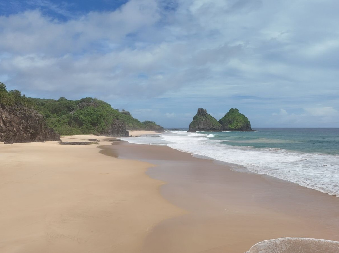 Morro dois Irmãos-费尔南多-迪诺罗尼亚群岛必去景点