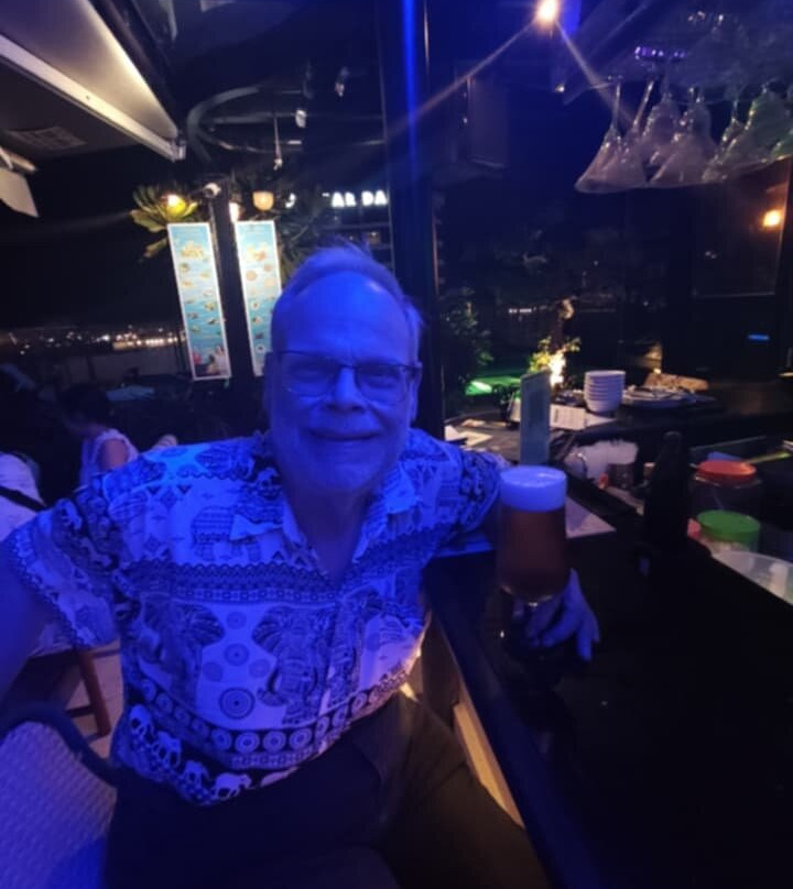 美溪索菲亚娜水疗酒店-屋顶泳池酒吧主图