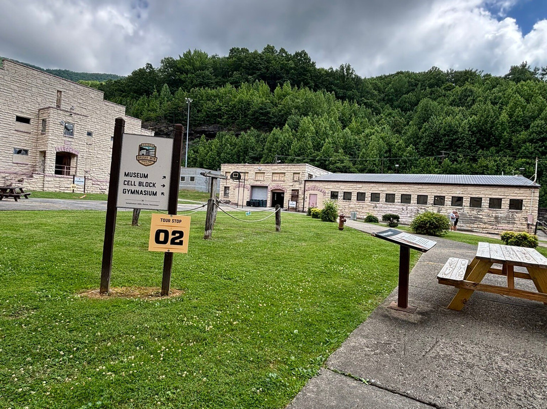 Historic Brushy Mountain State Penitentiary-Petros必去景点