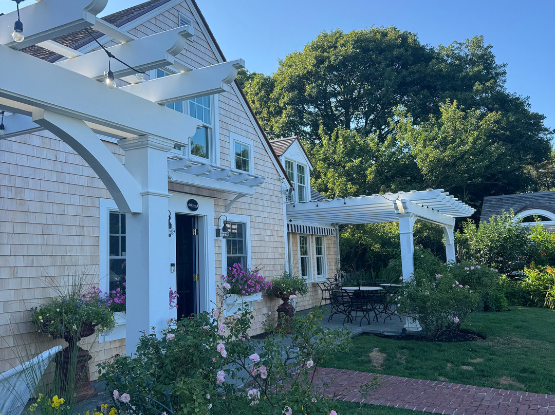 A Little Inn On Pleasant Bay主图