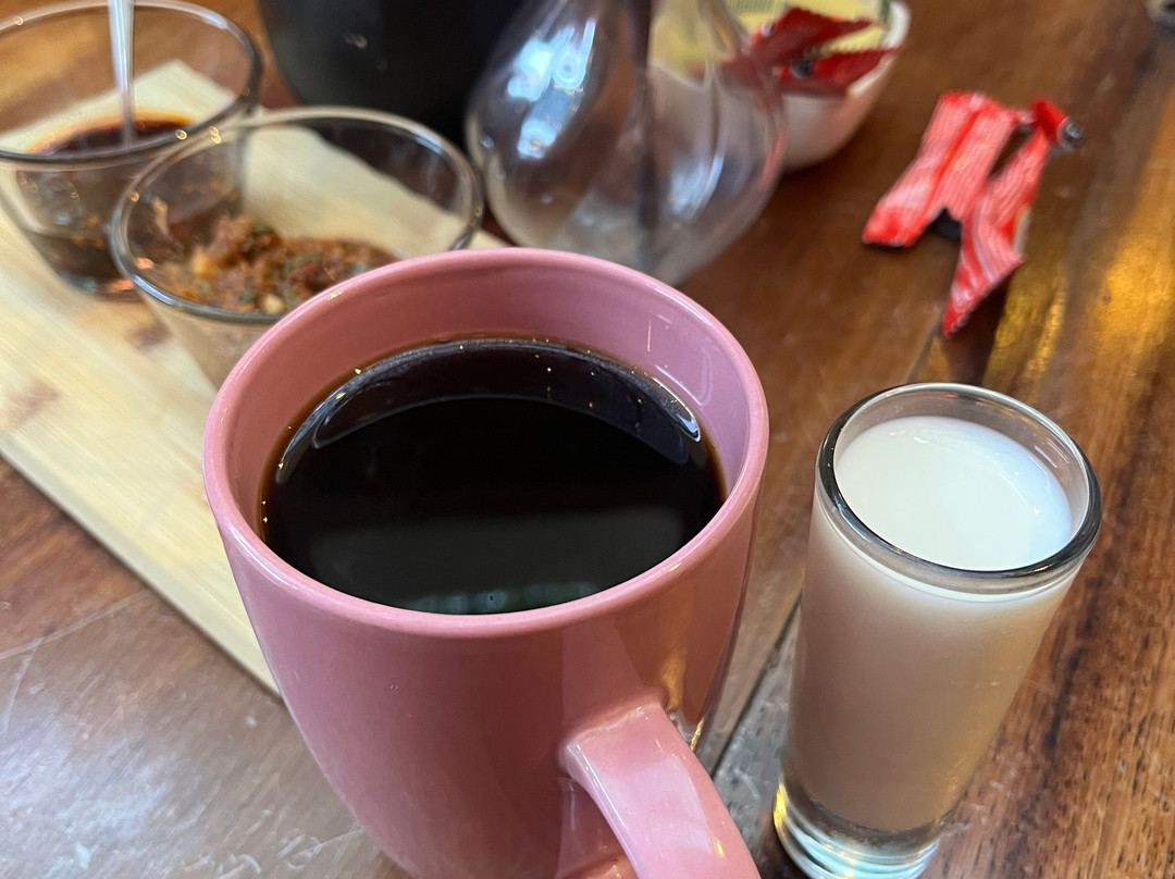 Carlota Brunch & Bistro