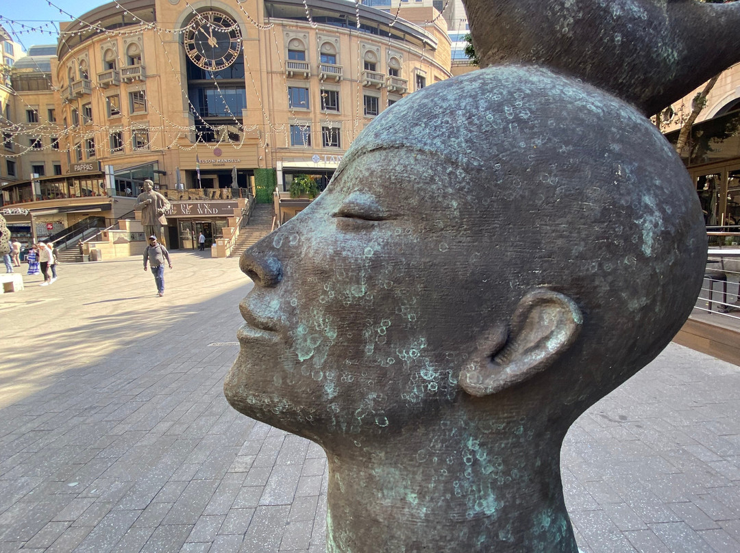 Nelson Mandela Square-桑顿必去景点