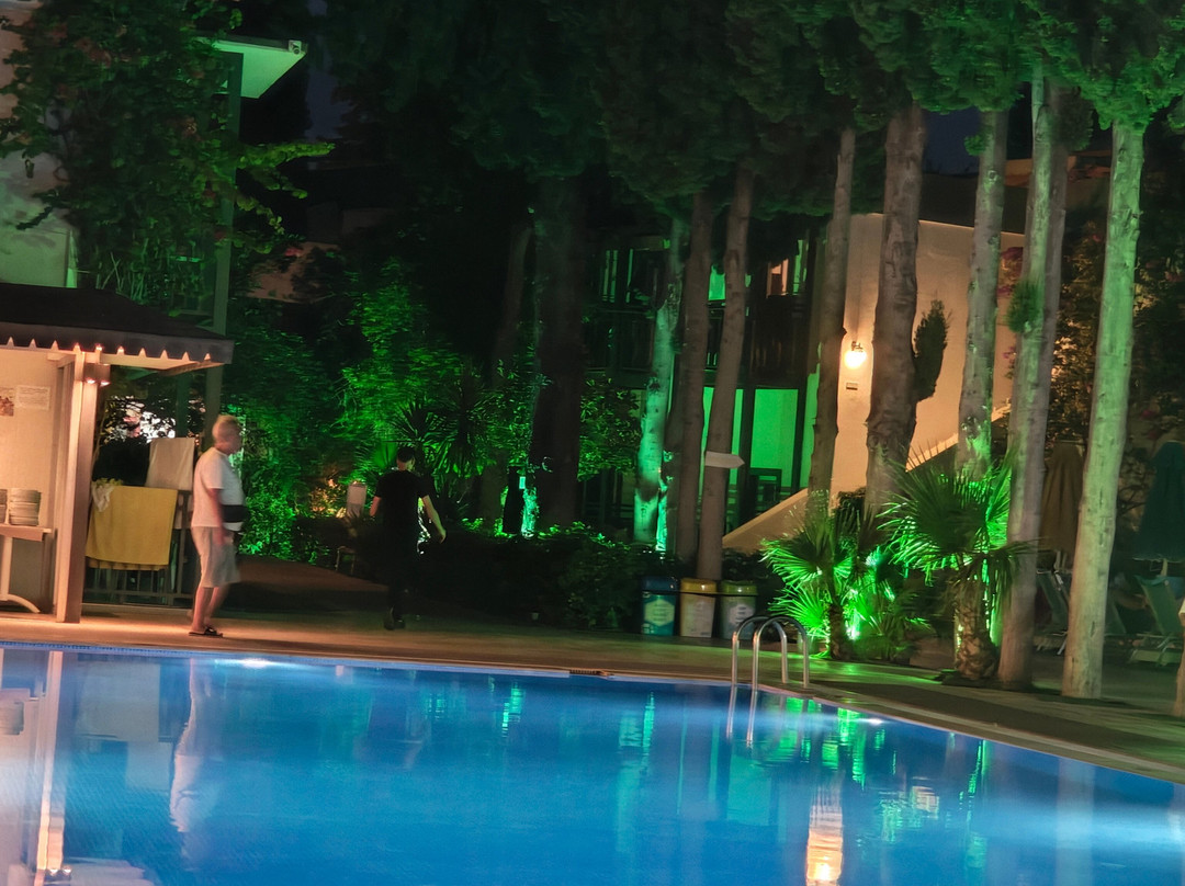 特兹花园生活酒店-全包式主图