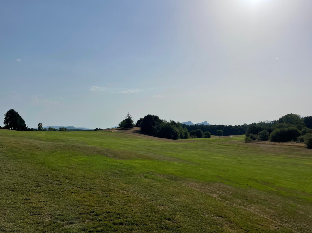 Izki Golf-Urturi必去景点