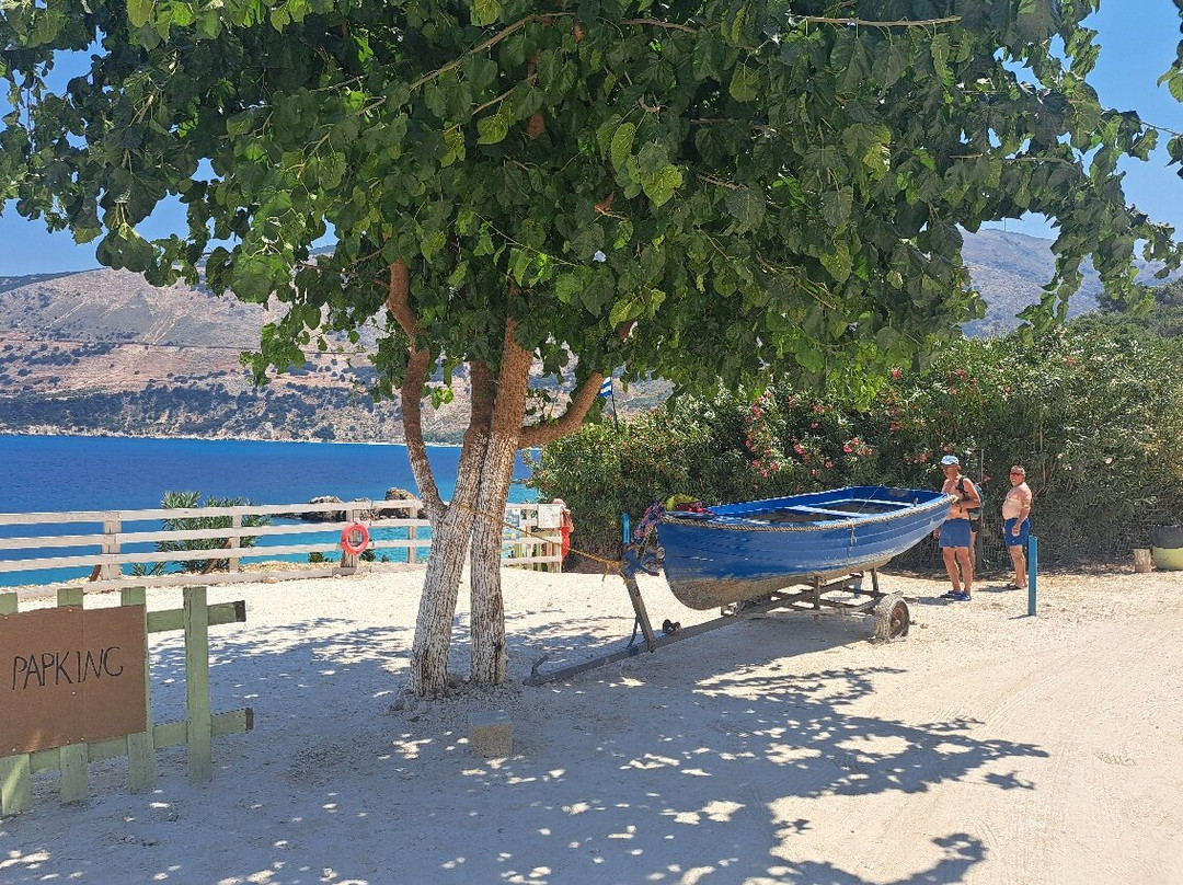 Vouti Beach-阿尔戈斯托利翁必去景点
