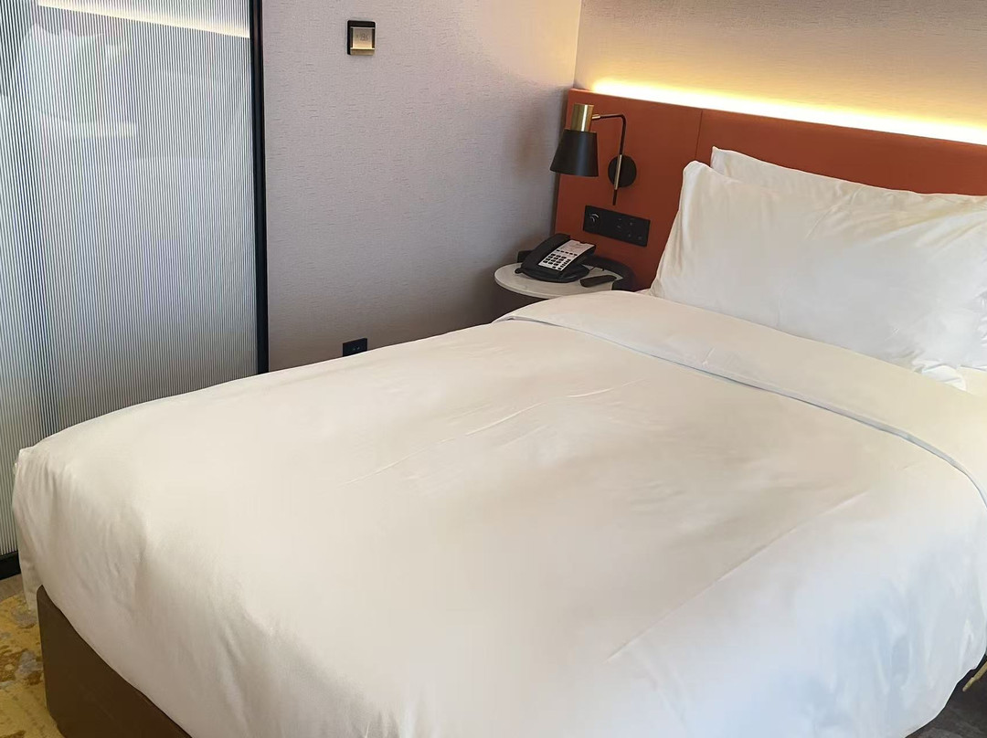 宁波北仑世茂希尔顿逸林酒店主图