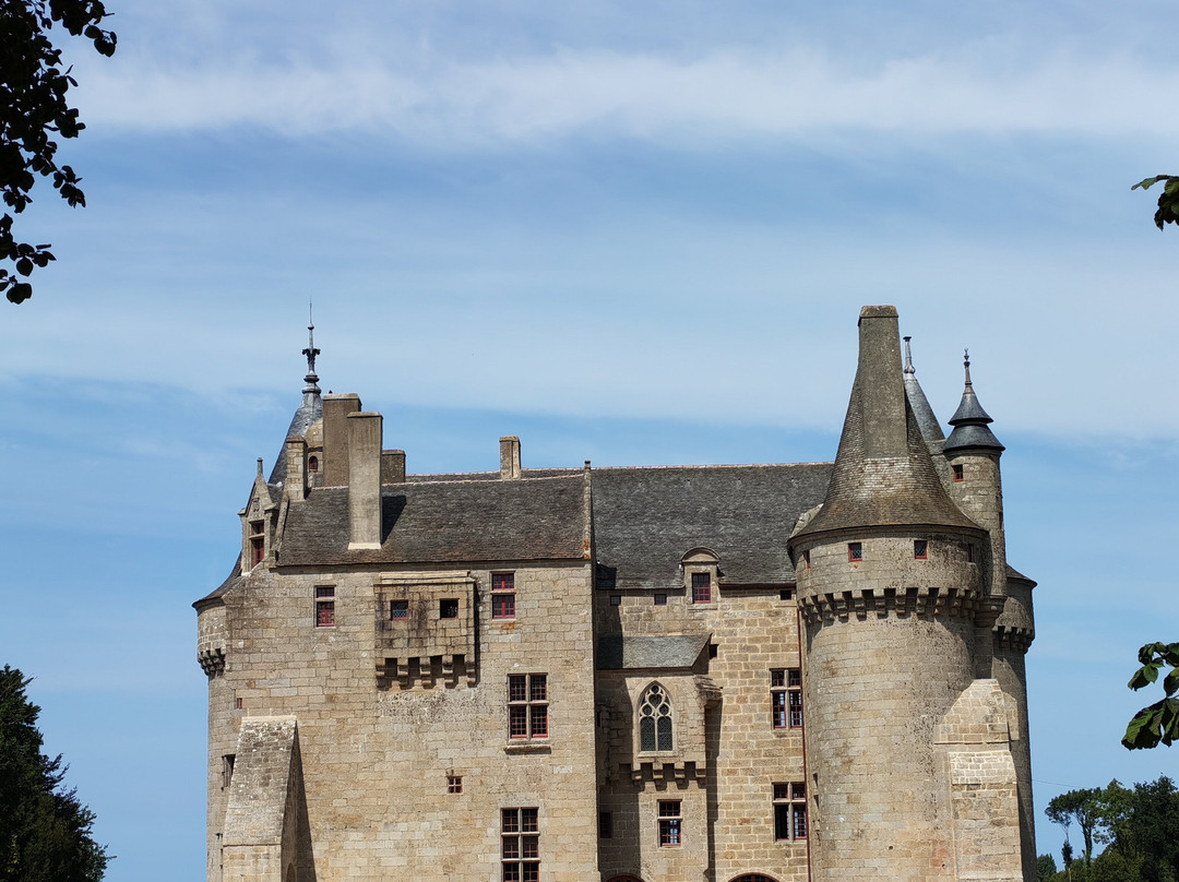 Chateau de Kerouzere-西比里必去景点