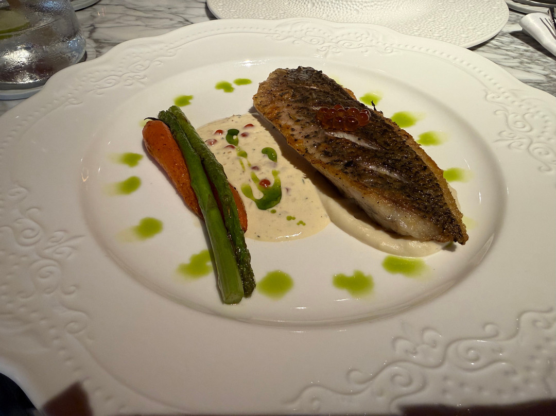 Luna - Gastro Theatre