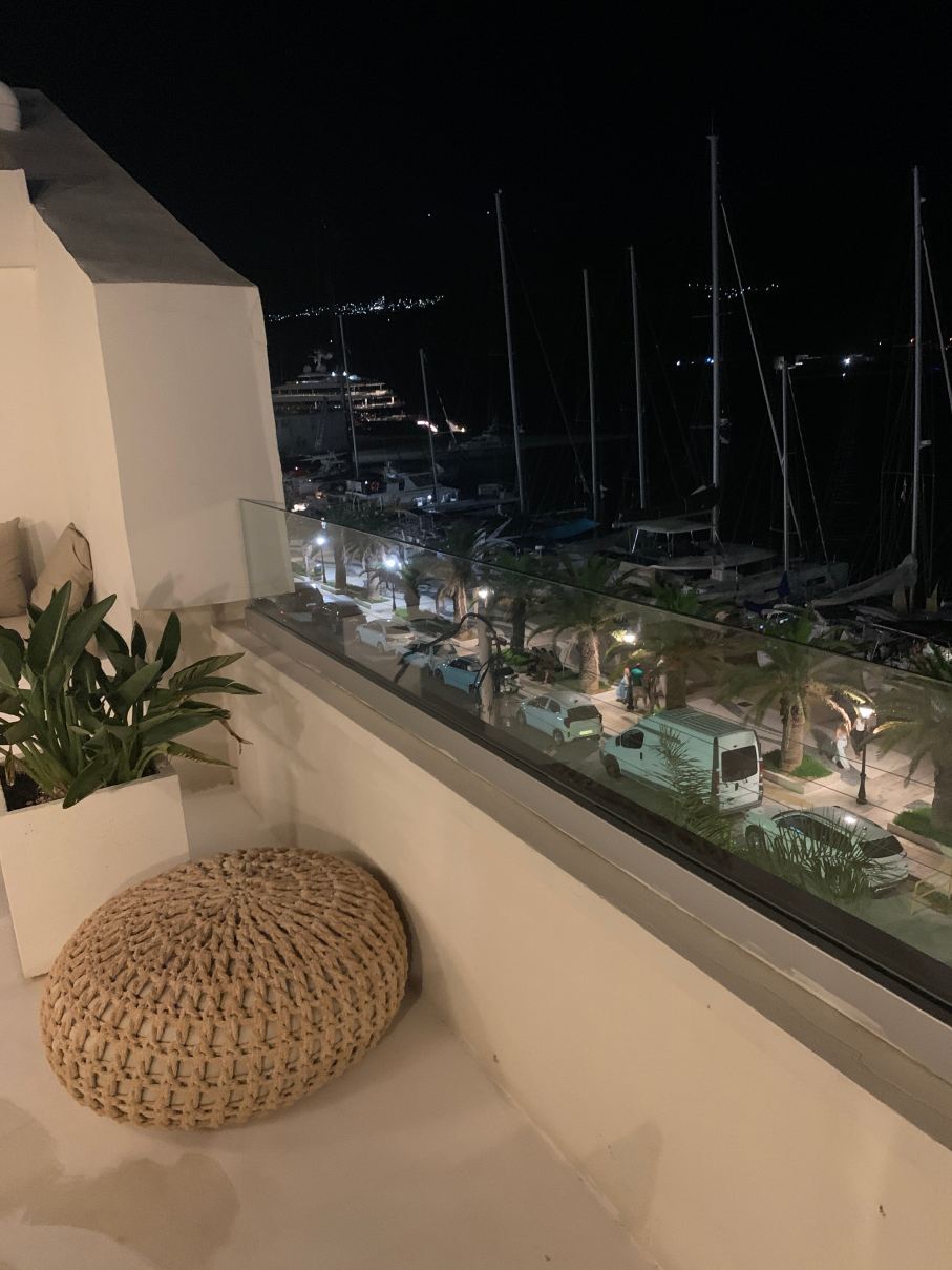 凯法利尼亚格兰德酒店-旅行者
