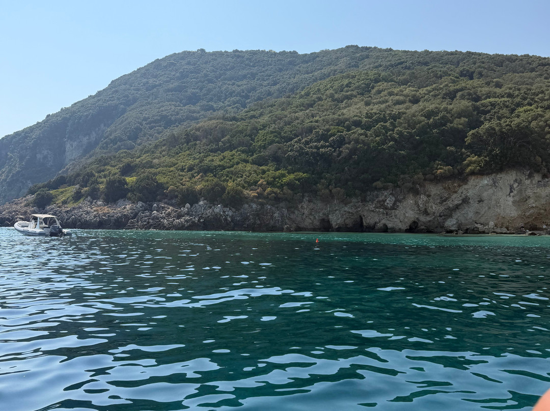 Psarou cruises-Meso Gerakari必去景点