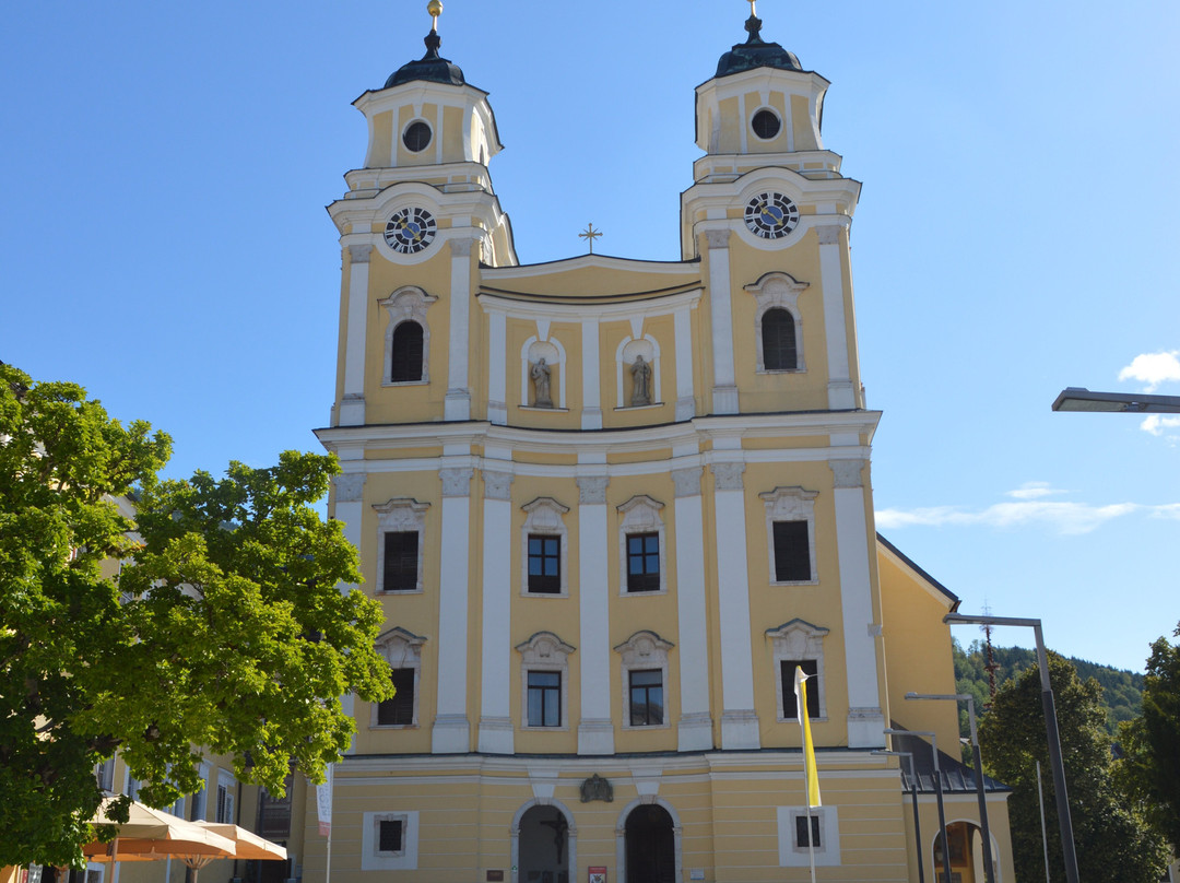 Basilika St. Michael-月亮湖必去景点